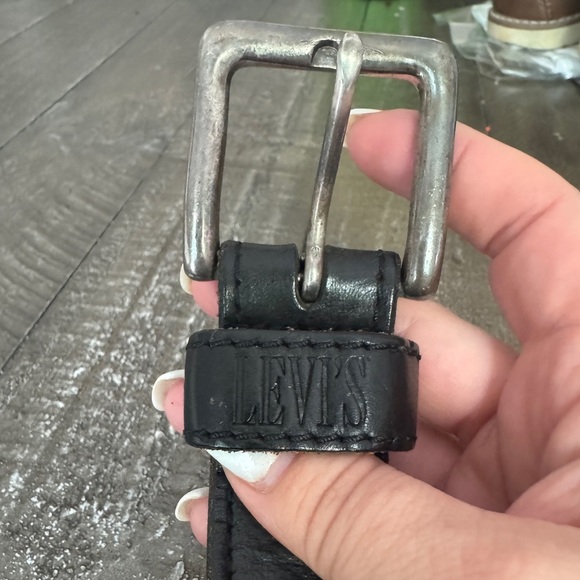 LEVIS Vintage Made In USA Black Leather/Silver Buckle Belt Style 3710 - Picture 4 of 10